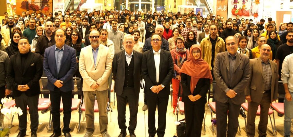 تصویر مرتبط با کتاب اقتصاد چگونه جهان را توضیح می‌دهد