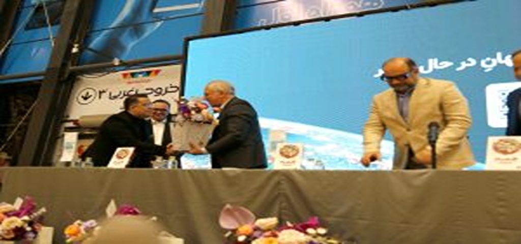 تصویر مرتبط با کتاب اقتصاد چگونه جهان را توضیح می‌دهد